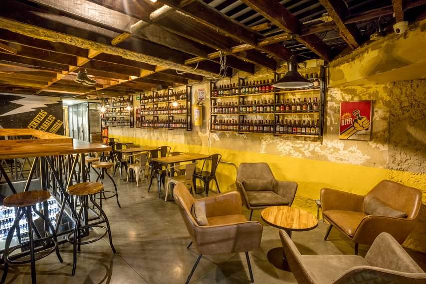Mobiliario comercial fabricado por Proyectos Madera Viva