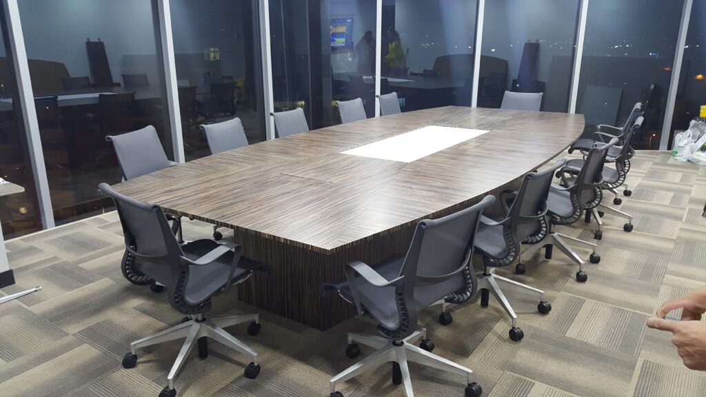 Mobiliario corporativo fabricado por Proyectos Madera Viva