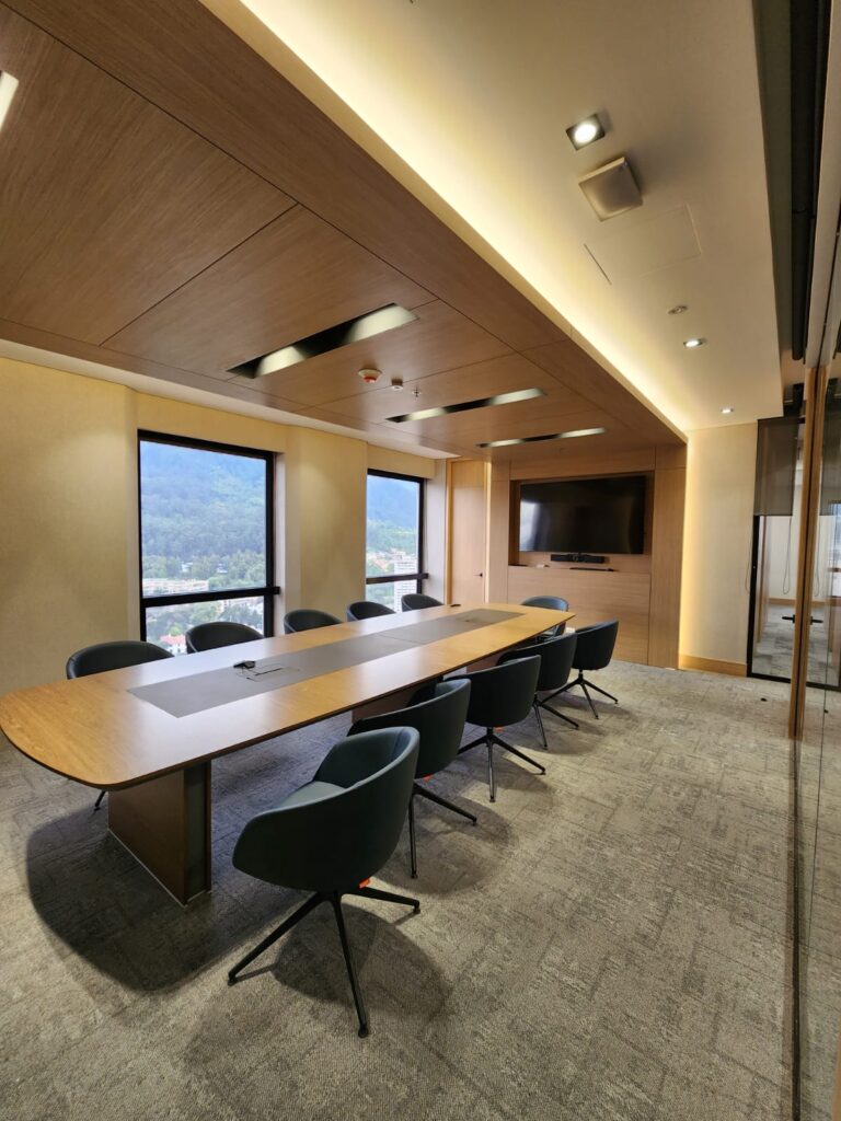 Mobiliario corporativo fabricado por Proyectos Madera Viva