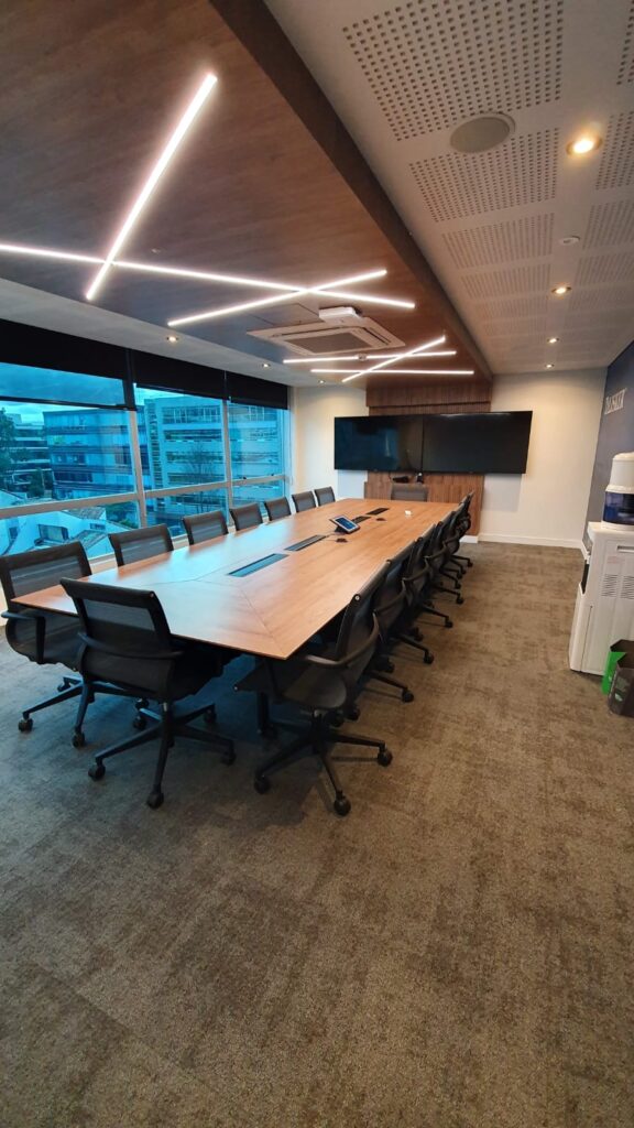 Mobiliario corporativo fabricado por Proyectos Madera Viva